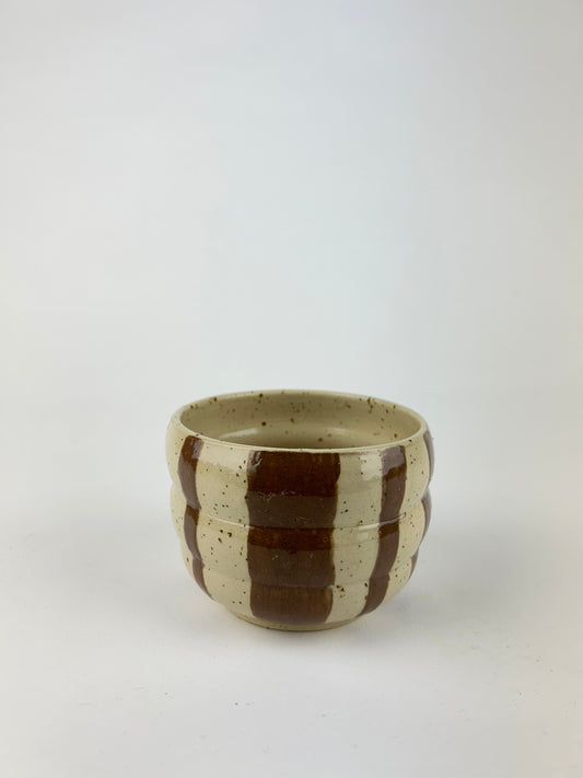 Magnesium cup