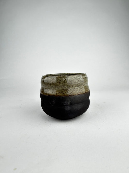 Brown oil cup