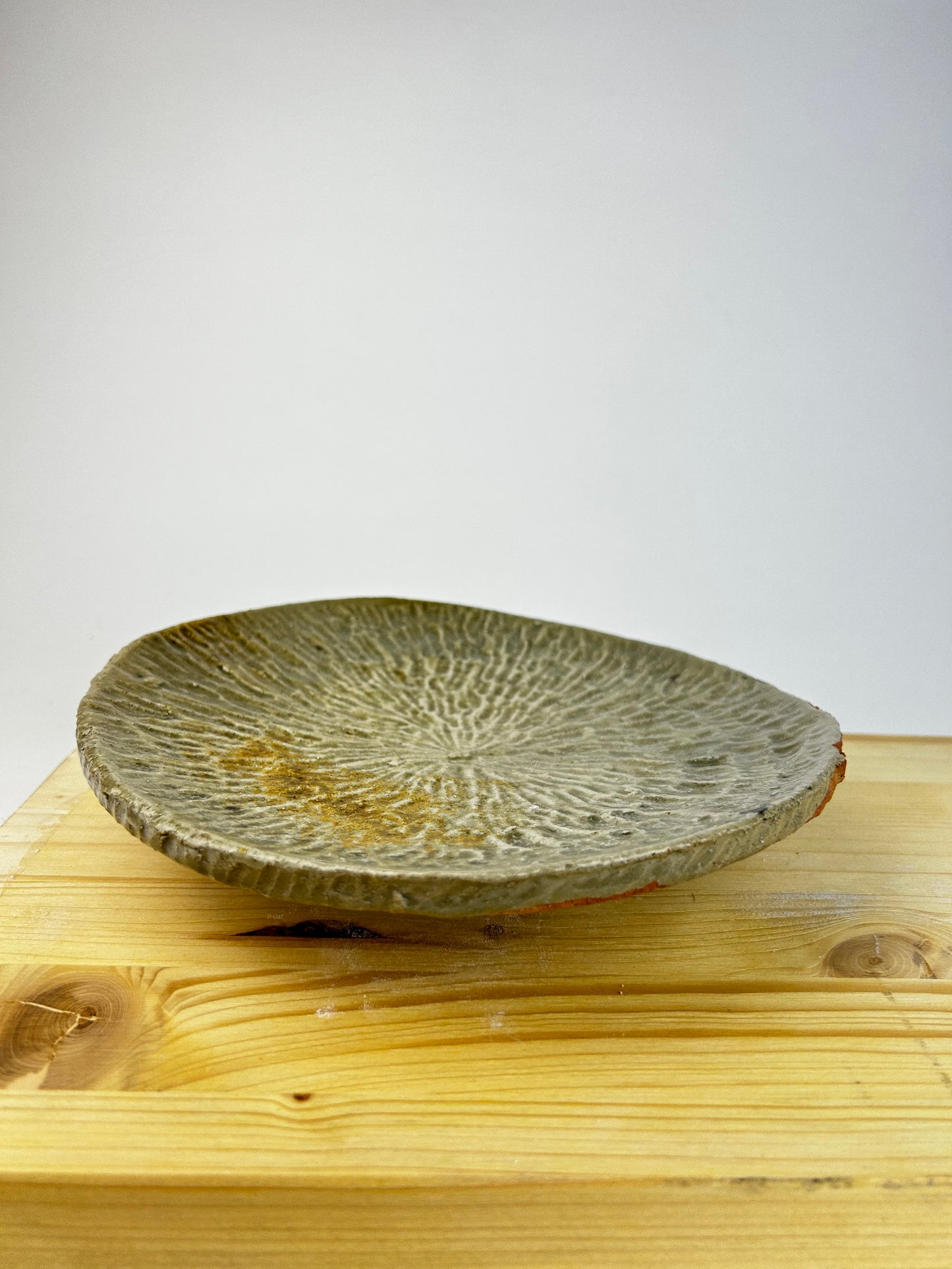Textured platter