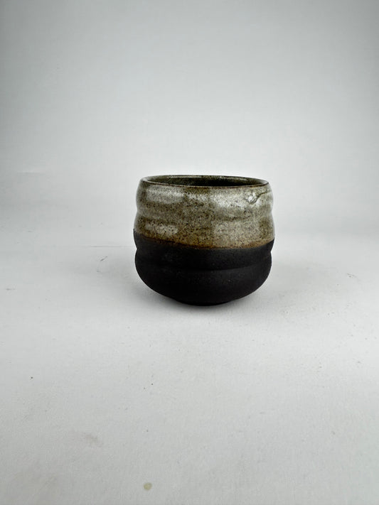 Brown oil cup