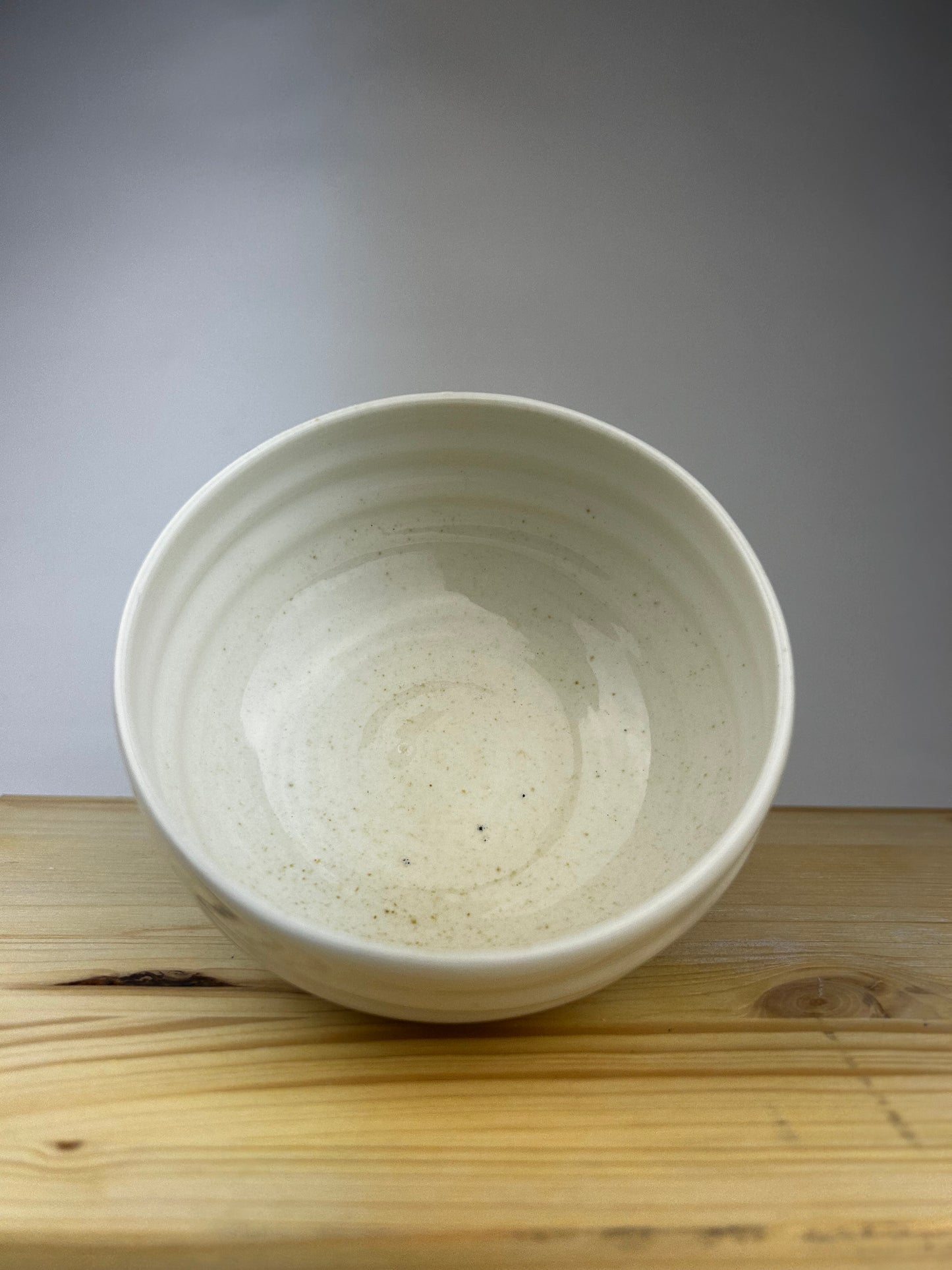 Spiral porcelain bowl