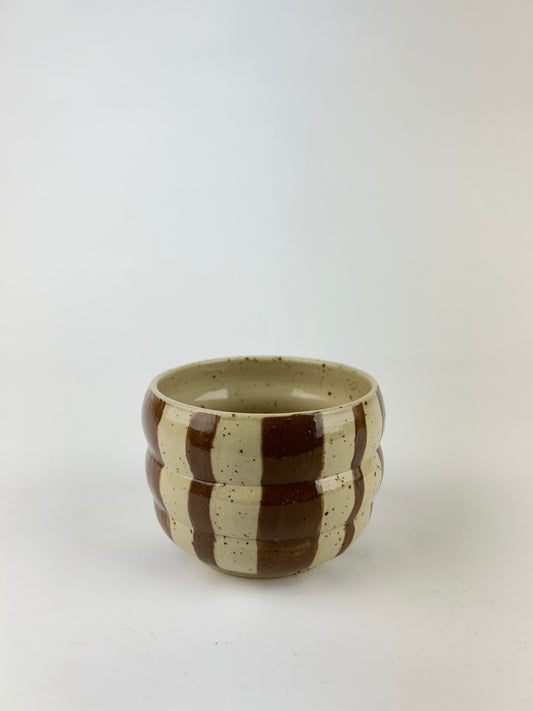 Magnesium cup